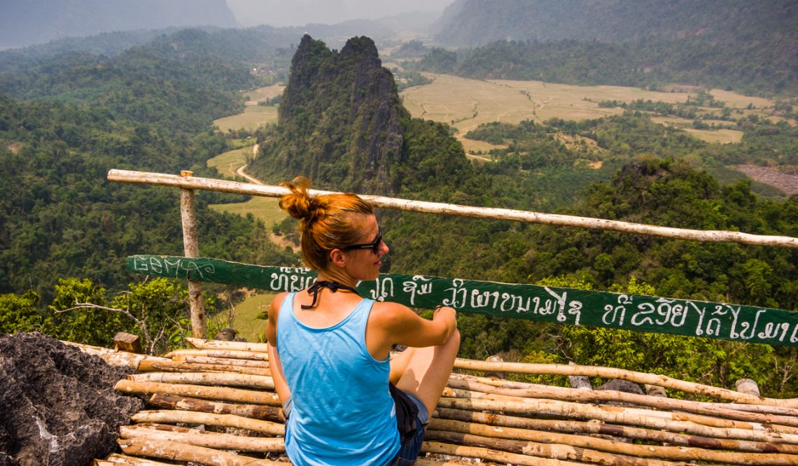 Vang Vieng: Berüchtigte Partyhölle oder himmlische Landschaften?