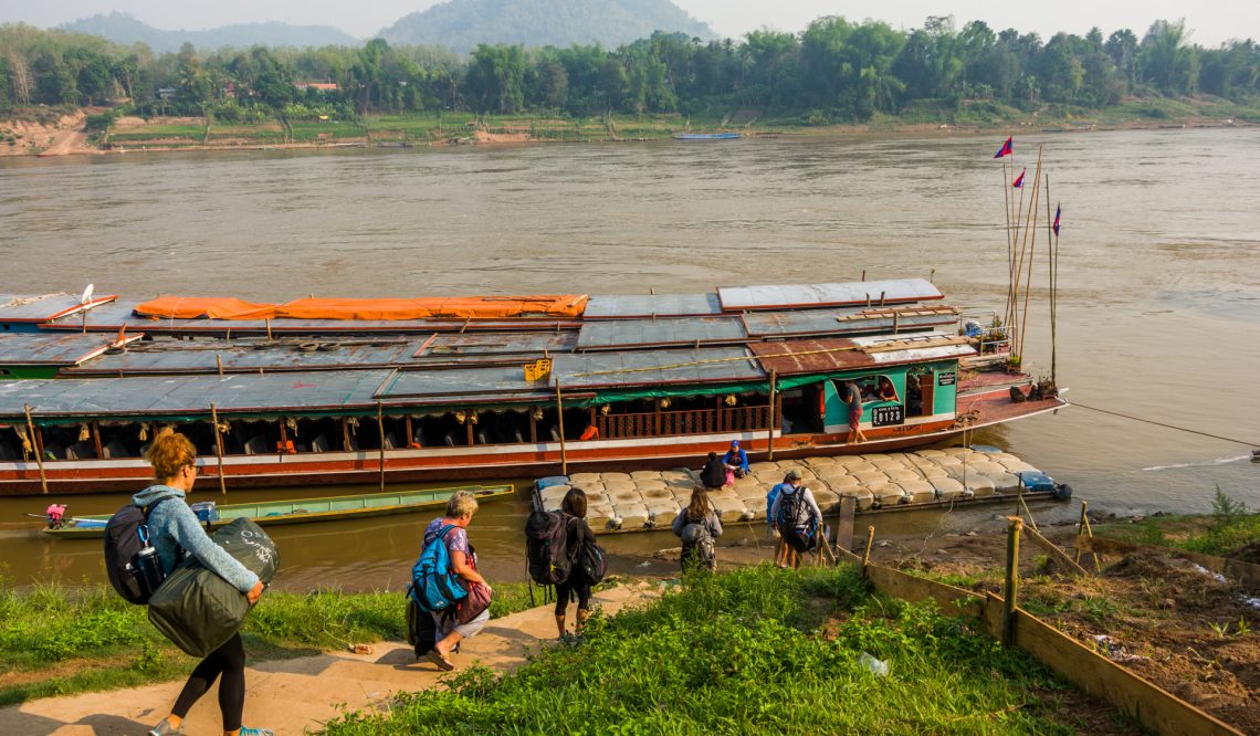 Mit dem Slow Boat auf dem Mekong von Laos nach Thailand