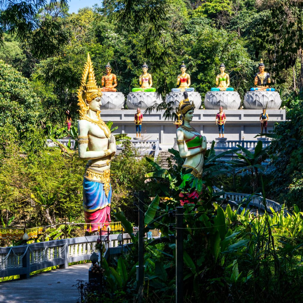 Wat Pa Phu Thap Boek 2023-1001